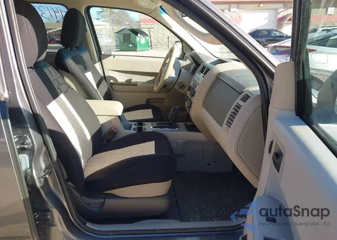 2011 Ford Escape Xlt z USA, uszkodzony, nr VIN 1FMCU9D71BKB50439